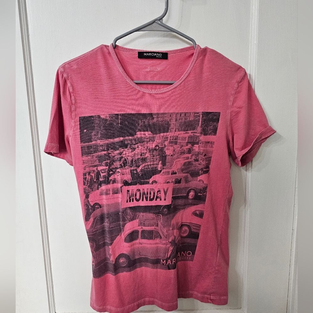 Marciano guess Monday t shirt sz small